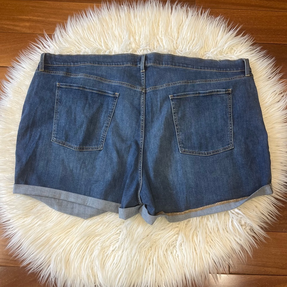 New🌿Mid Rise Wow Jean Shorts - Picture 3 of 5